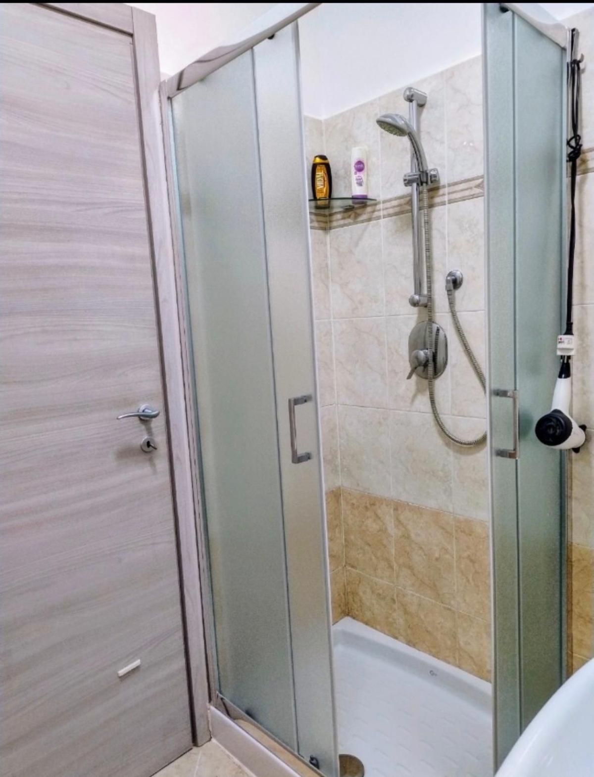 ראפאלו Camera Privata Nell'Appartamento In Zona Residenziale Con 2 Piscine מראה חיצוני תמונה